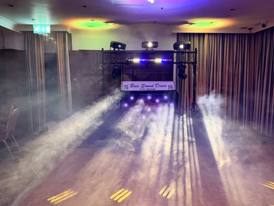 Beessounddisco.com lighting setup